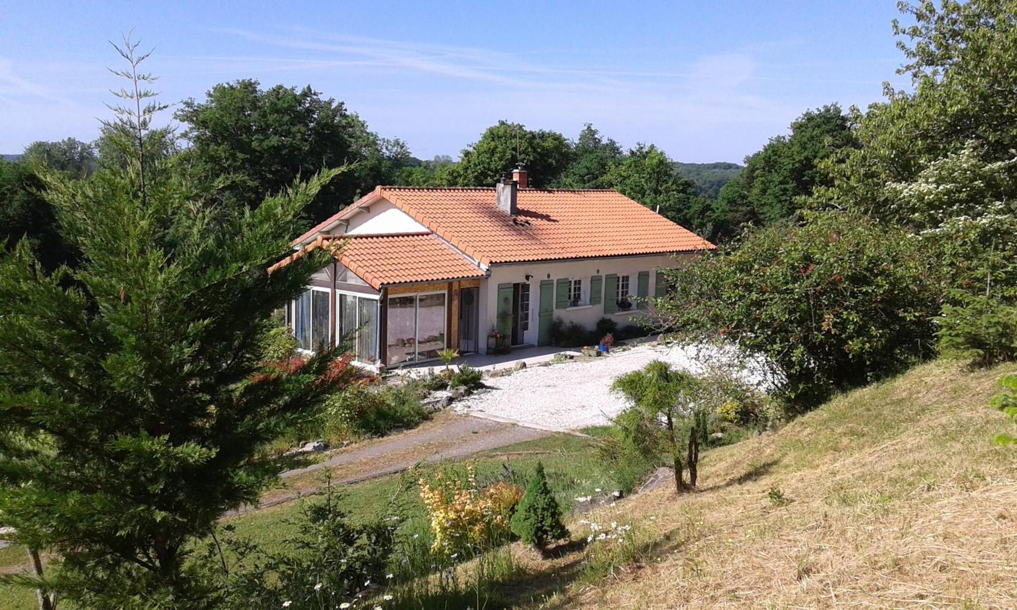 Ryokan Lankana Exideuil-sur-Vienne Екстер'єр фото