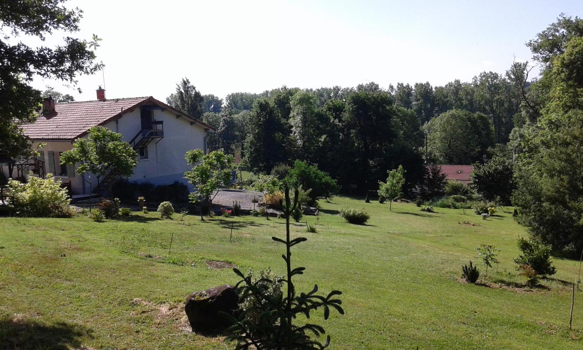 Ryokan Lankana Exideuil-sur-Vienne Екстер'єр фото